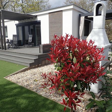 Bowery Guest Houses - Arnyas Vendeghazak Balatonalmadi Exterior photo